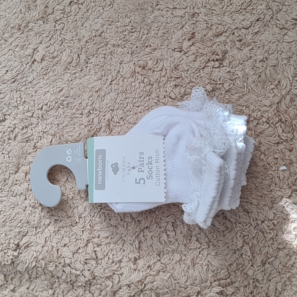 5 pairs socks cotton rich, white, newborn
